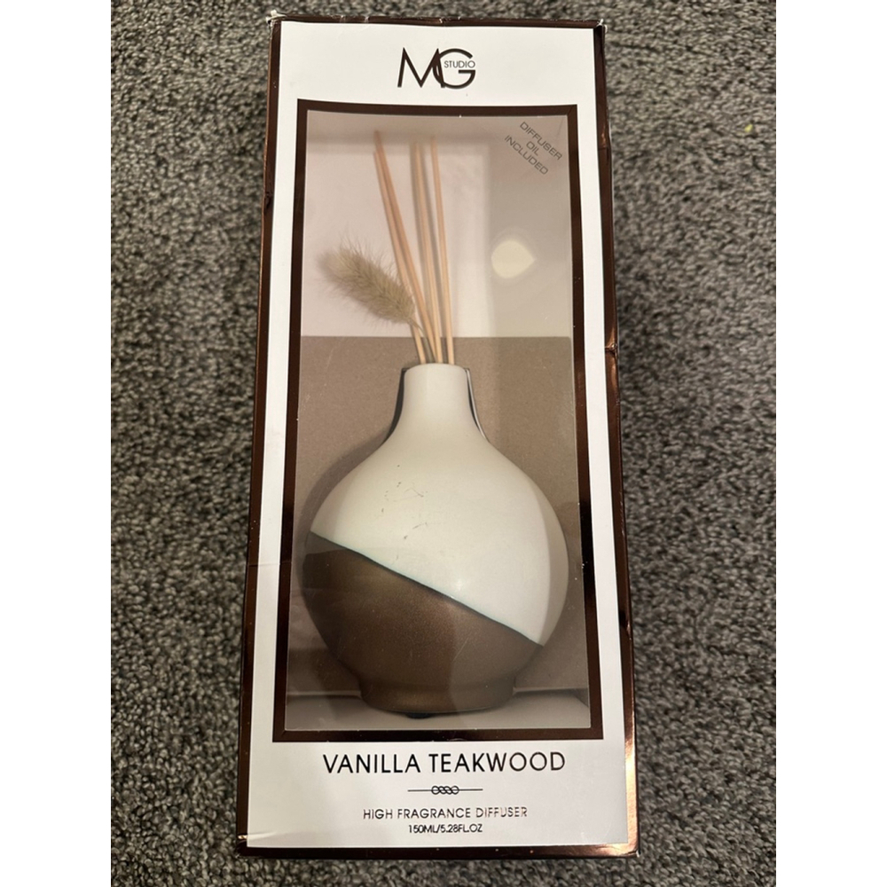 MG Studio Vanilla Teakwood Fragrance Diffuser